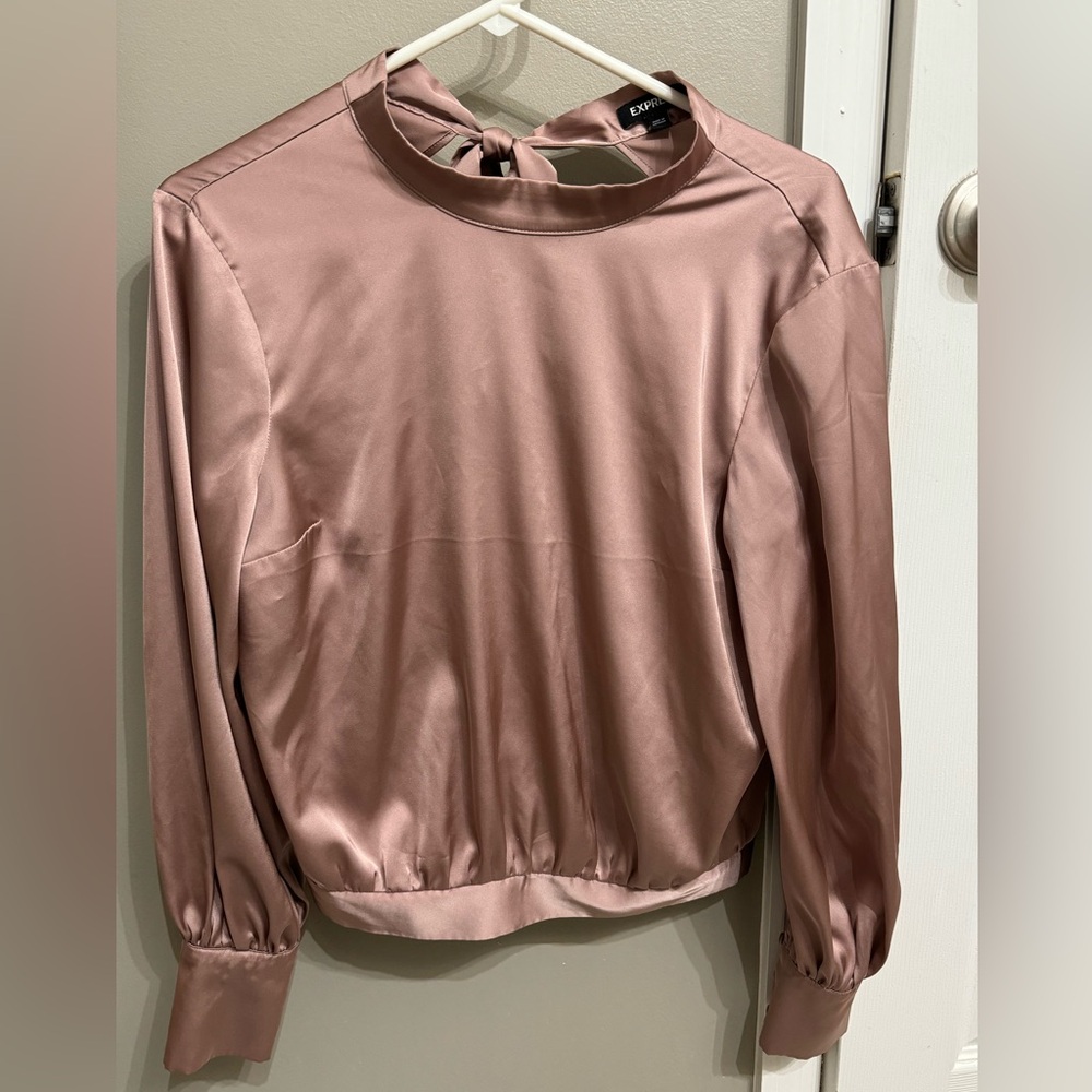 Express Cropped Blouse With Partial Open Back - image 2